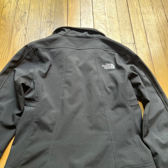 The North Face Women's Size M Black Softshell Jacket - Picture 13 of 13